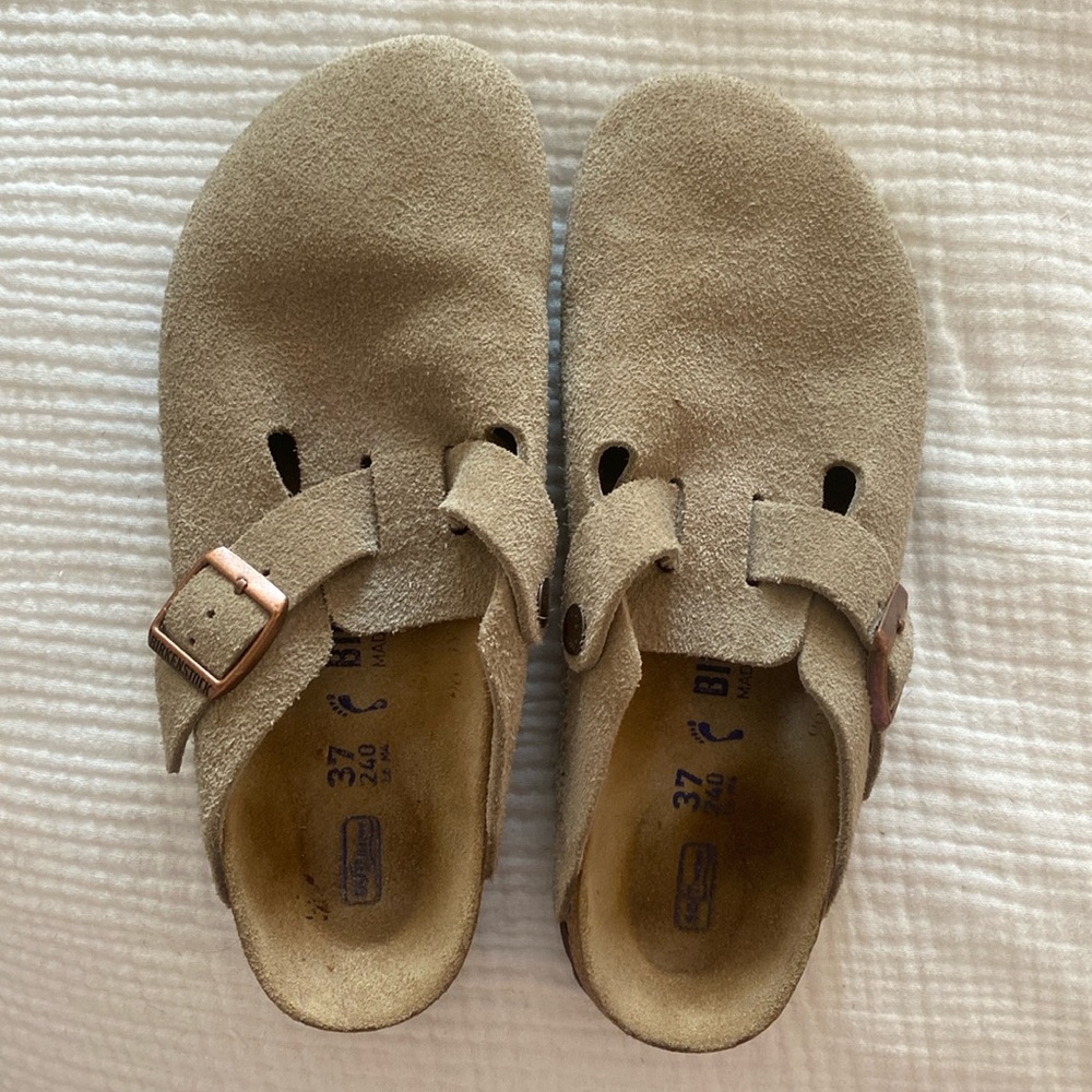 Birkenstock Bostons in Taupe - Women’s Size 6-6.5